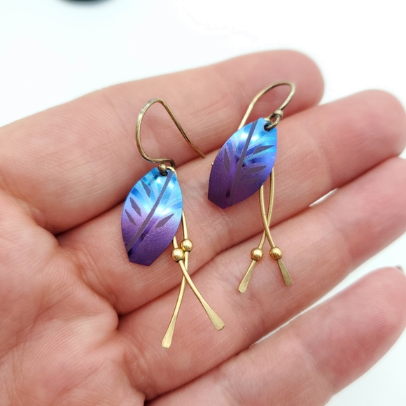 Holly Yashi Jewelry - Holly Yashi Signed Niobium Earrings